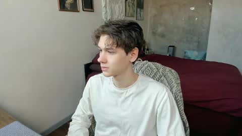 Adam online show from March 2026 05:08:02 AM