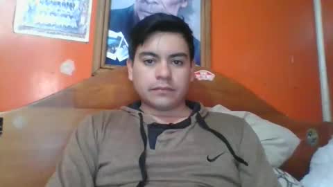 12agus98 online show from October 2025 07:01:02 PM