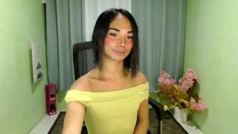 Snapshot of 18_nicole chatting on January 2025 10:28:02 AM barbie online show from January 2025 10:28:02 AM