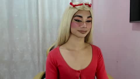 Snapshot of 18_nicole chatting on February 2025 04:50:02 PM barbie online show from February 2025 04:50:02 PM