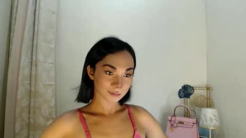 Snapshot of 18_nicole chatting on November 2025 05:28:02 AM barbie online show from November 2025 05:28:02 AM