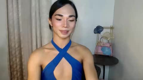 Snapshot of 18_nicole chatting on December 2025 11:58:02 AM barbie online show from December 2025 11:58:02 AM