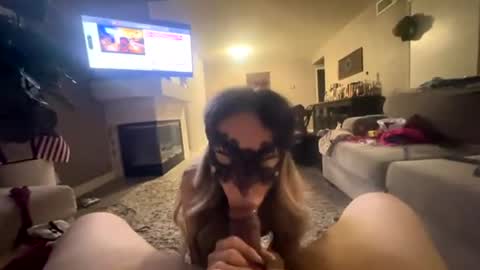 1980latinocouple online show from June 2026 06:04:02 AM