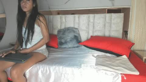 Luisa online show from April 2026 12:10:01 PM