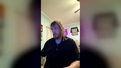 Snapshot of 2dirtyhillbillies chatting on May 2026 10:22:01 AM ThrillBilly online show from May 2026 10:22:01 AM
