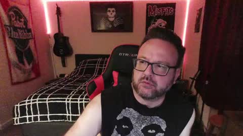 3ndlessmike online show from April 2026 01:18:01 AM