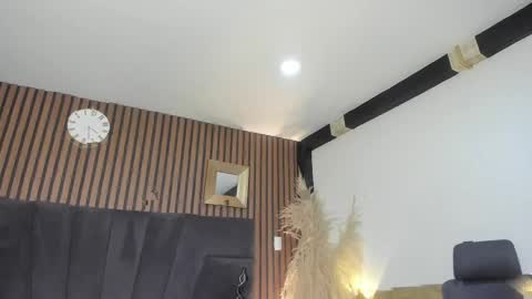 3X NAXAA online show from April 2026 01:42:02 PM