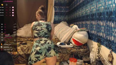 420stonerchick online show from March 2026 12:38:02 PM