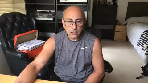 daddy vegas  for single women and couples here online show from April 2026 06:17:01 PM