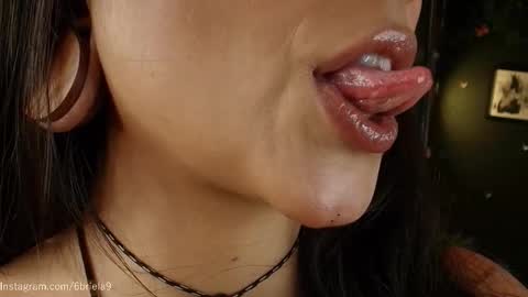 B R I E L A  online show from March 2026 03:18:01 PM