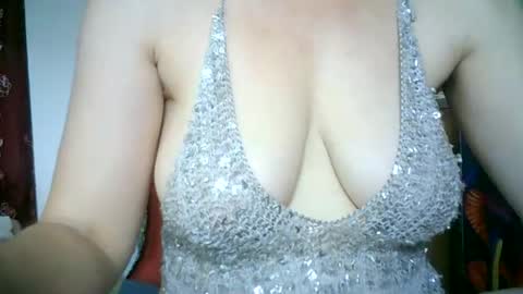 Snapshot of 77lilu chatting on June 2026 10:08:01 AM Lilu online show from June 2026 10:08:01 AM