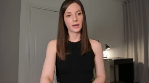 Anna online show from June 2026 07:11:01 PM