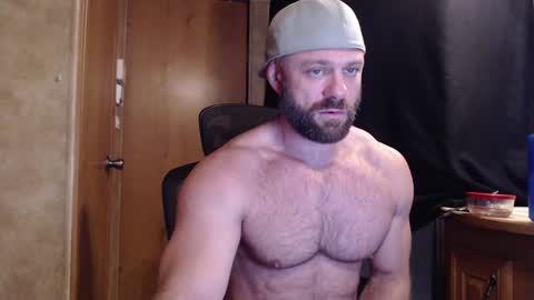 Snapshot of 9fat_inches chatting on January 2025 11:43:01 PM 9 fat inches online show from January 2025 11:43:01 PM