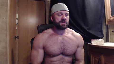 Snapshot of 9fat_inches chatting on January 2025 04:13:01 AM 9 fat inches online show from January 2025 04:13:01 AM