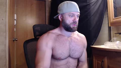 Snapshot of 9fat_inches chatting on February 2025 03:52:02 AM 9 fat inches online show from February 2025 03:52:02 AM