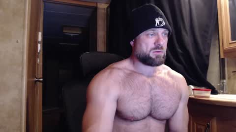 Snapshot of 9fat_inches chatting on February 2025 04:10:01 AM 9 fat inches online show from February 2025 04:10:01 AM