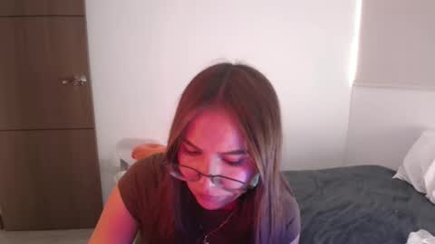 abby 3 online show from November 2025 05:24:02 PM