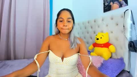 Analia online show from February 2025 12:40:02 AM