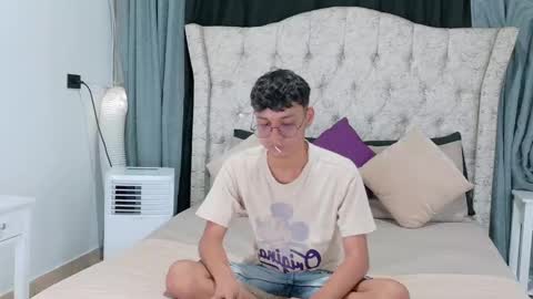 Andres online show from December 2024 07:10:01 PM