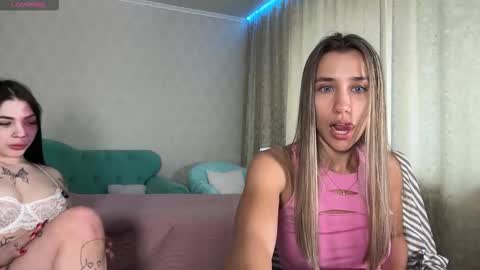 _aura_18 online show from February 2026 07:16:02 AM