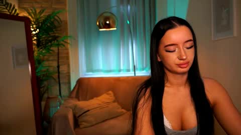 Pearl online show from April 2026 04:34:01 PM