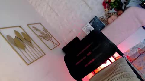 Snapshot of _caroline69 chatting on February 2026 06:51:02 AM Caroline online show from February 2026 06:51:02 AM