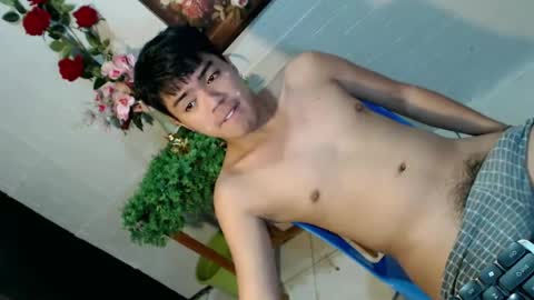 Snapshot of _cumwithrussel chatting on June 2026 05:27:02 AM Russ online show from June 2026 05:27:02 AM