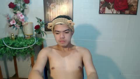 Snapshot of _cumwithrussel chatting on June 2026 02:14:02 AM Russ online show from June 2026 02:14:02 AM