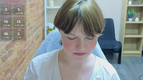 Luna    online show from April 2026 03:48:02 PM