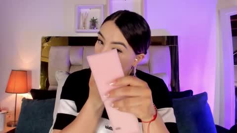 Isabella online show from March 2026 12:10:01 PM