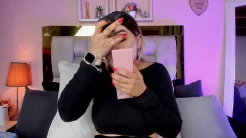 Isabella online show from April 2026 12:06:02 PM