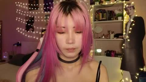 EveEva online show from March 2026 04:03:02 AM