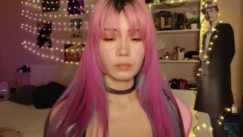 EveEva online show from March 2026 05:08:02 AM