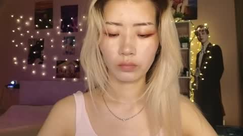 EveEva online show from June 2026 03:44:01 AM
