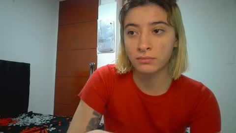 Mia-foster online show from April 2026 05:37:01 PM