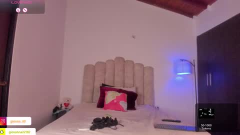 G I O V A online show from November 2025 07:46:02 PM