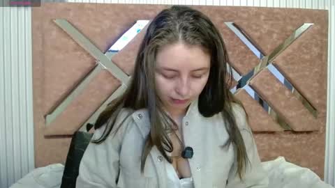 Snapshot of _isaabellaa chatting on June 2026 12:39:01 PM Isa online show from June 2026 12:39:01 PM