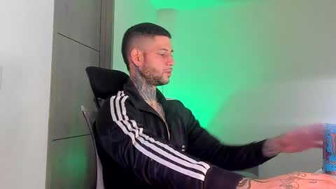Snapshot of _jamesleandros chatting on May 2026 03:17:01 PM jeison online show from May 2026 03:17:01 PM