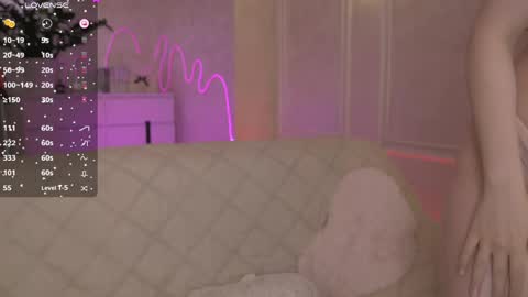 Jennifer online show from May 2026 09:17:02 AM