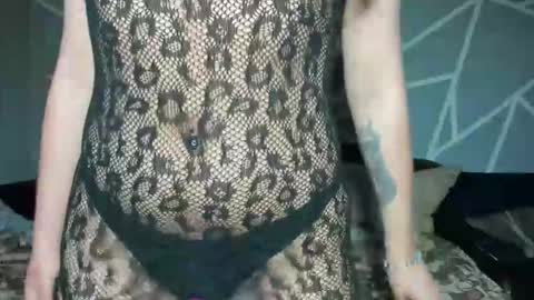 Dennise online show from May 2026 09:53:01 PM