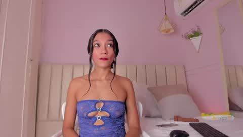 Snapshot of _karol_18 chatting on June 2026 11:33:01 AM karol online show from June 2026 11:33:01 AM