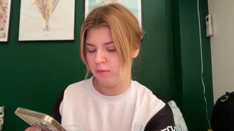 Molly   Emily online show from March 2026 11:04:02 AM