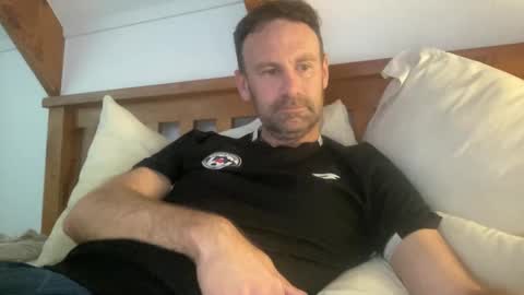 Kiwi online show from October 2025 10:43:02 PM