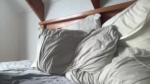 Kiwi online show from March 2026 09:32:02 PM