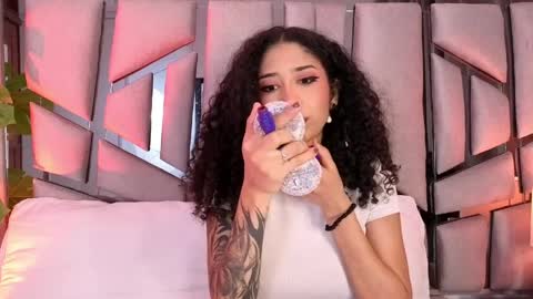 Lanna  online show from April 2026 11:37:01 AM