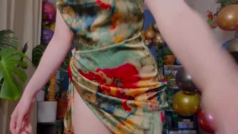 Snapshot of _lightmyfire chatting on November 2025 08:18:01 PM Salome Lovense always on from 5 tk My content and your custom requests online show from November 2025 08:18:01 PM