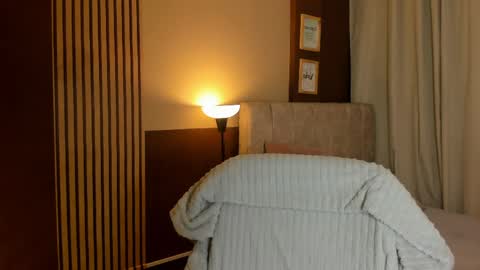 Ivy 3 online show from April 2026 08:11:01 PM