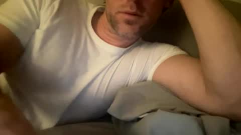 _lululeo_ online show from April 2026 04:05:02 AM