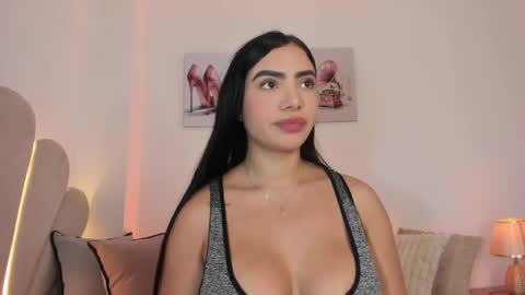_luuciana_ online show from May 2026 03:59:02 AM