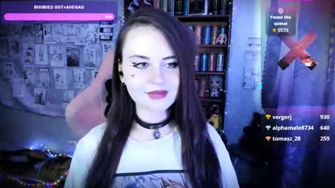 Mia online show from March 2026 08:19:01 AM